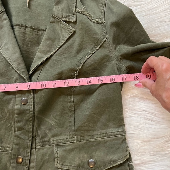 BN Free People Distressed Ruffle Jacket M - Picture 9 of 14